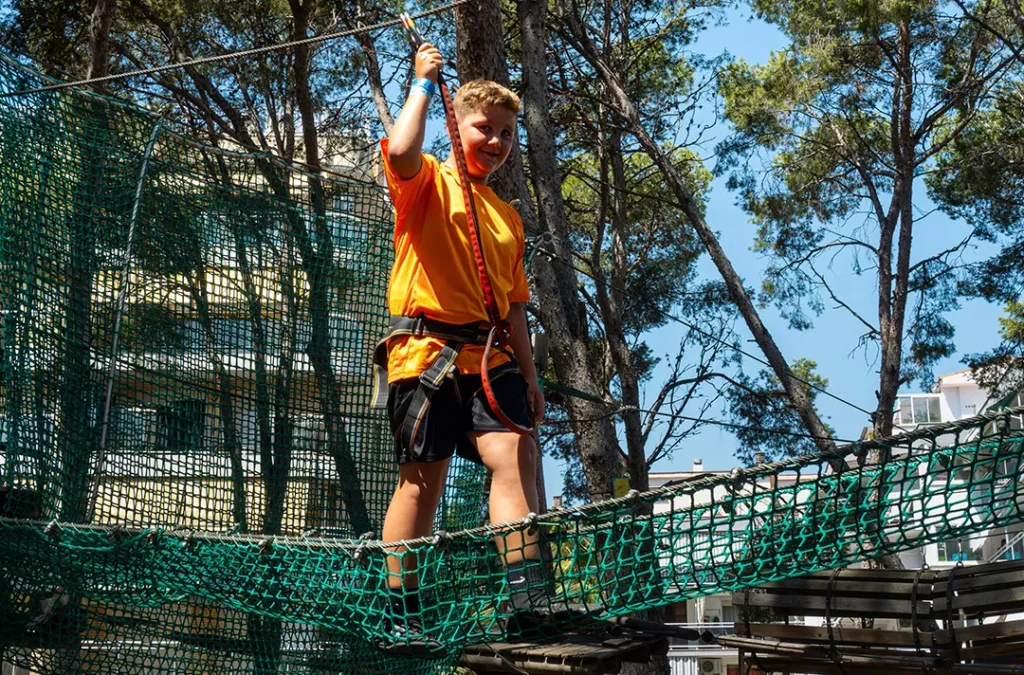 Light blue zip line circuit in Salou for children from 7 years old