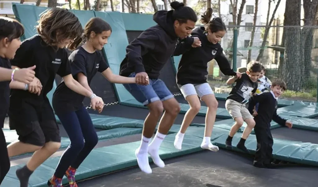 llits elàstics per aniversari infantil a Bosc Aventura Salou