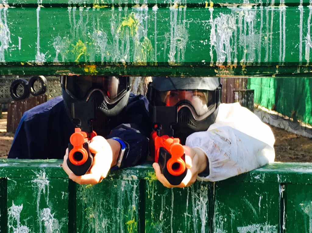kids playing paintball at Bosc Aventura Salou paintball field
